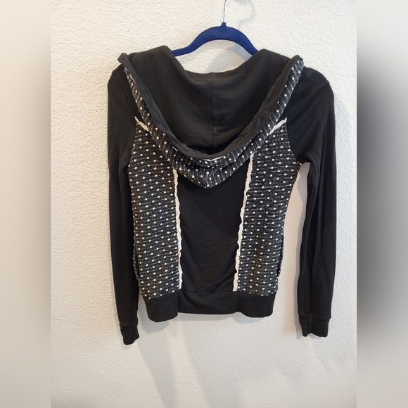 BEACH BUNNY LOUNGEWEAR SET 2PC. SIZE XS - Picture 5 of 14